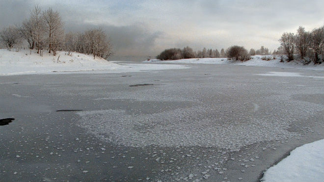 Минимальная толщина льда для человека. Ледостав – это особый период в природе