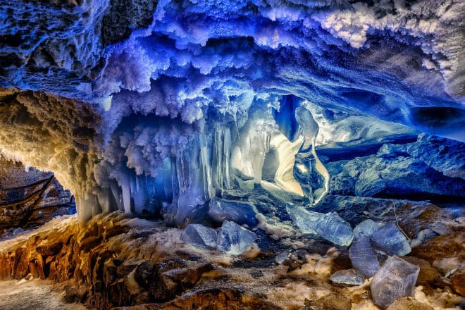 Бриллиантовый грот Кунгурской ледяной пещеры