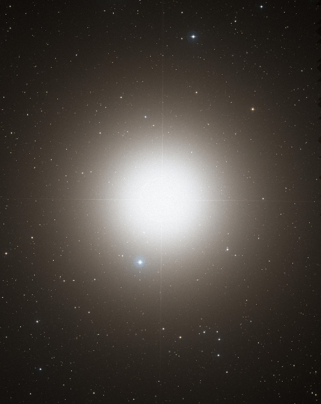 Двойные звёзды: Арктур - двойная звезда в созвездии Волопаса на расстоянии (вычисленном из значения параллакса) приблизительно 37,3 световых лет (11,4 парсека) от Солнца. Возраст звезды определён как около 7,1 млрд лет