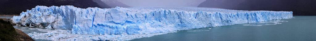 Ледник «Перито-Морено» в национальном парке «Лос-Гласьярес» в Аргентинской Патагонии